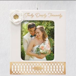 Hallmark Keepsake 2019 Ornament-Collectable